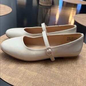 Sugar Kids Dress Shoes in Cream